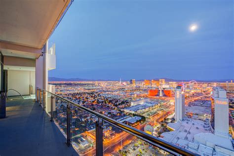 Vegas Huge Penthouse Hottub On Balcony Stripviews Apartments For Rent In Las Vegas Nevada