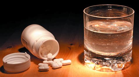 Where to turn for pain relief - acetaminophen or NSAIDs? - Harvard Health