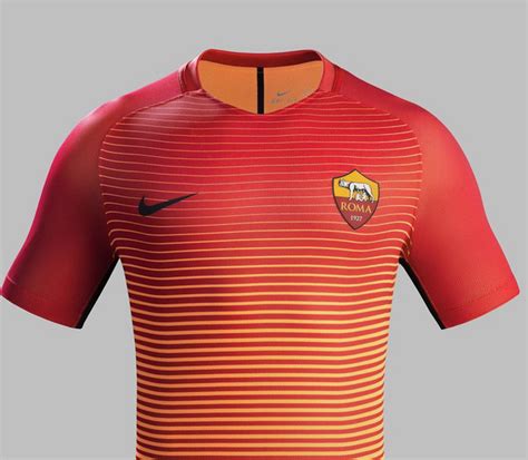 As Roma Svelata La Terza Maglia Per La Stagione Foto