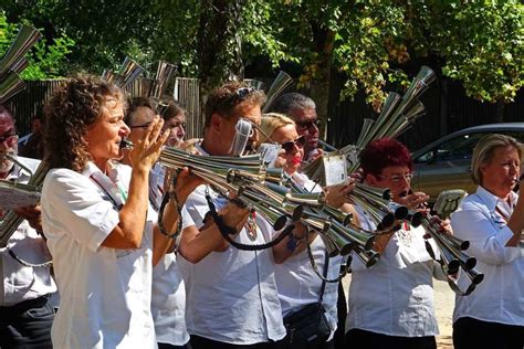 Ein Freiburger Orchester Zeigt In M Rkt Wie Eine Schalmei Klingt