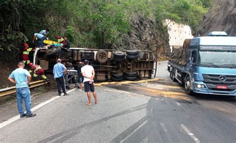 Caminhão Tomba Na Descida Da Serra Das Araras Cidades Foco Regional