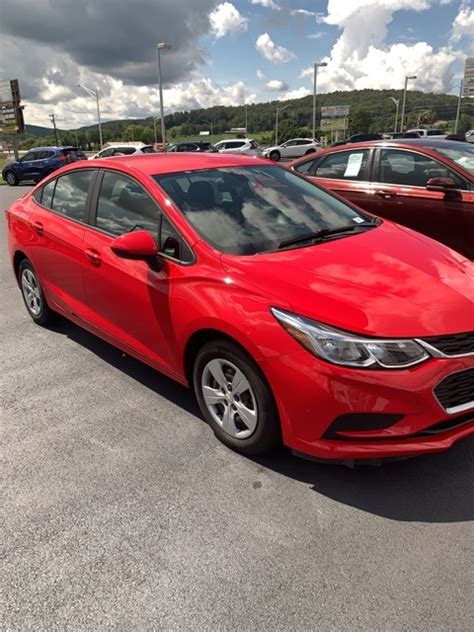 Pre Owned 2018 Chevrolet Cruze LS FWD 4D Sedan