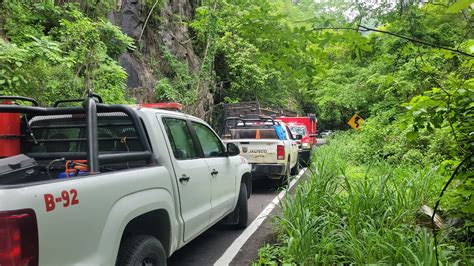 Aparatosa Volcadura Sobre La Carretera Vallarta El Tuito