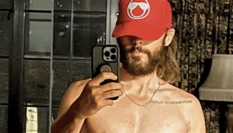 Jared Leto Mostra Il Fisico Anni E Non Sentirli Bitchyx