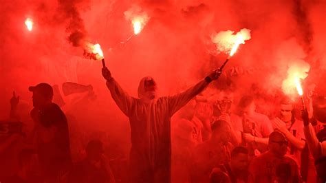 Heftige Pyro Aktion Im DFB Pokalfinale