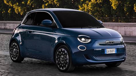 The Electric Fiat 500e Is Coming Back To America