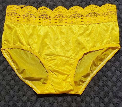 Shadowline Shiny Nylon Bikini Panty LACE Trim 5 S YEL Gem