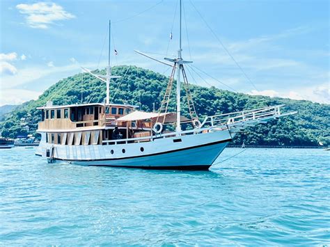 Komodo National Park Tour Sail On A Phinisi Deluxe