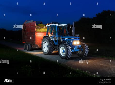 Ford Generation Traktor Mit Teagle Tonnen Anh Nger Von