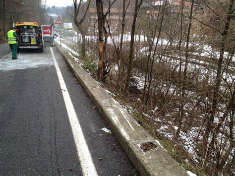 Incidente Mortale Perdono La Vita Due Giovani Varesenews Foto