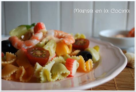 Ensalada De Pasta Y Marisco Con Salsa Rosa