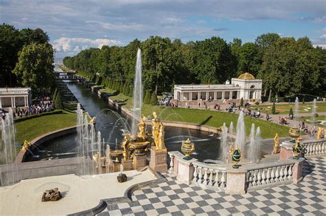 Grand Cascade Fountains At Peterhof License Image Lookphotos