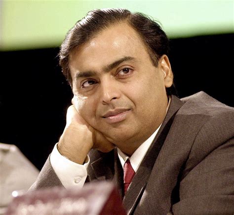 Cel Mai Bogat Om Din Asia Mukesh Ambani Sparge Tiparele