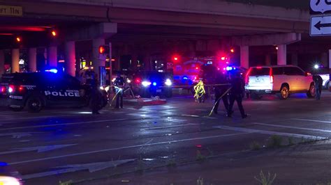 Houston Shooting Man Killed In Traffic At Intersection Of Main St South Loop Search For