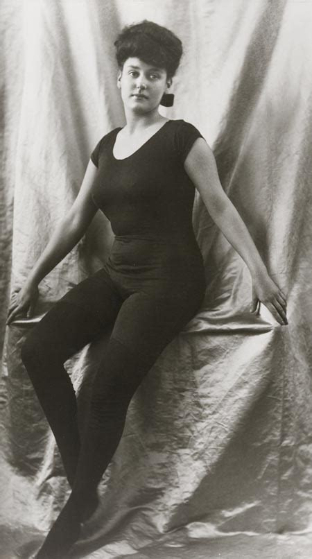 1907 Annette Kellerman Promotes Women’s Right To Wear A Fitted One Piece Bathing Suit She Was