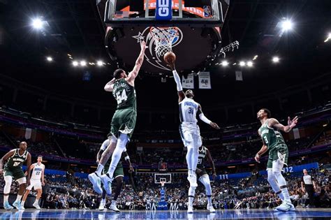 Photos of the Night: Magic vs. Bucks (12/5/22) Photo Gallery | NBA.com