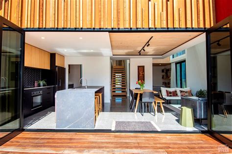 Modern Whare House Image 5