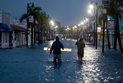 L Ouragan Idalia R Trograd En Temp Te Tropicale Provoque De Vastes