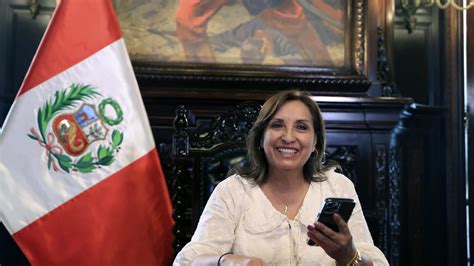 Dina Boluarte Cumple Un Mes De Gobierno Con Una Crisis Que No Cede En