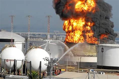 Se Incendia Refiner A Deer Park En Texas Pemex Con Tres Accidentes En