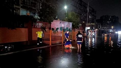 暴雨突袭、车辆被困！济南消防员奋战6小时“硬核”守护 济南社会 舜网新闻