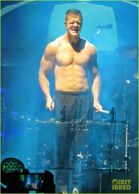 Imagine Dragons Dan Reynolds Goes Shirtless Shows Off Hot Body On