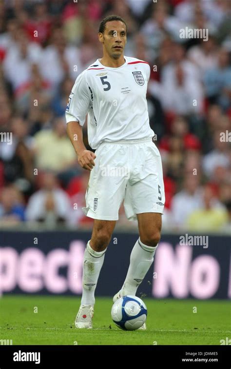 Rio Ferdinand England Manchester United Fc Wembley Stadium London