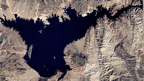 The incredible pictures of a depleted Lake Mead, on the California ...