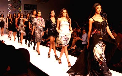 Models walk on the ramp for designer Falguni and Shane Peacock at Wills ...