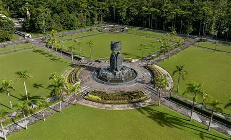 Kuala Kencana Kota Modern Pertama Di Tengah Hutan Tropis