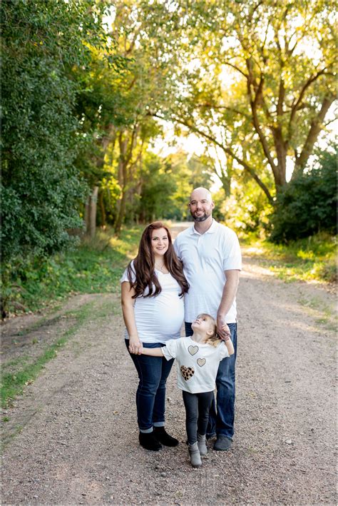 Central Nebraska Maternity Photographer Emily Kowalski Photography