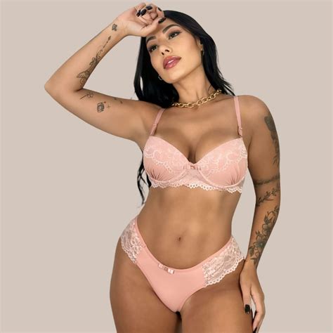 Conjunto Lingerie Sexy Sutiã Bojo e Calcinha Fio Dental Em Renda