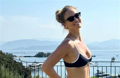 Hot And Minimalistic We Were Turned On By Bar Refaeli S Bikini The