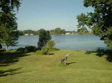 Sheridan Mi Weekly Rental Lake Front Home On Pearl Lake Photo