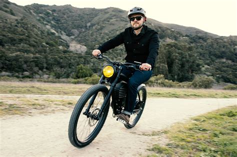 This Badass 'Vintage' E-Bike Goes Almost 40 MPH | GearJunkie