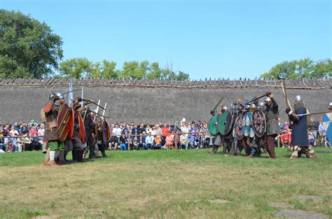 Festyn Archeologiczny W Biskupinie Wideo Polskie Radio Pik