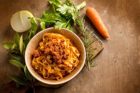 Tagliatelle Bolonhesa Receita Italiana Tradicional De Ragu Foto