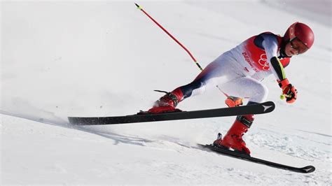 Olympic Alpine Skier Mikaela Shiffrin Crashes Out of Giant Slalom – NBC New York