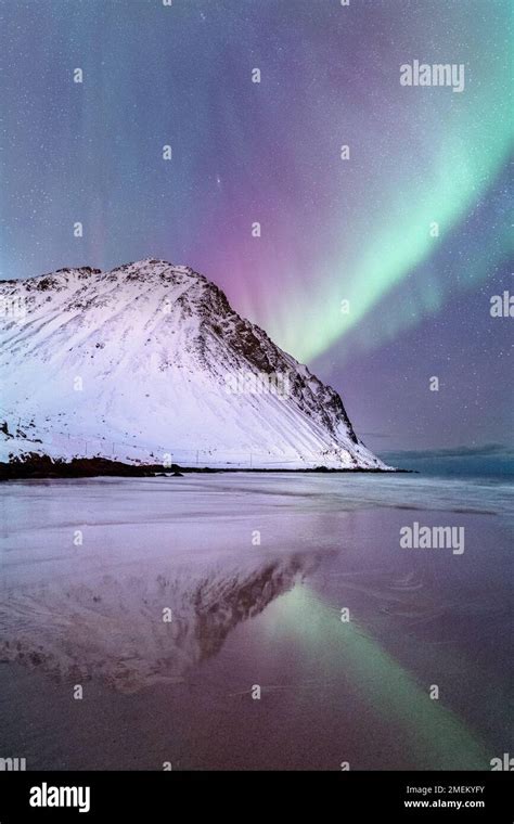 Aurora Lofoten Islands Stock Photo - Alamy