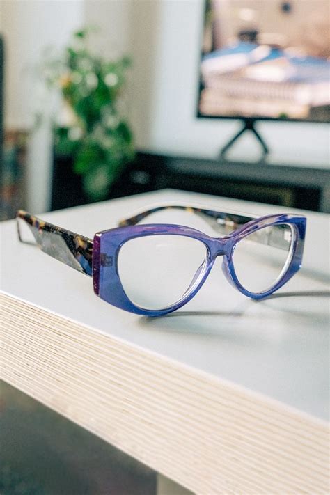 Step up your style game with these oversized purple cat eye reading ...