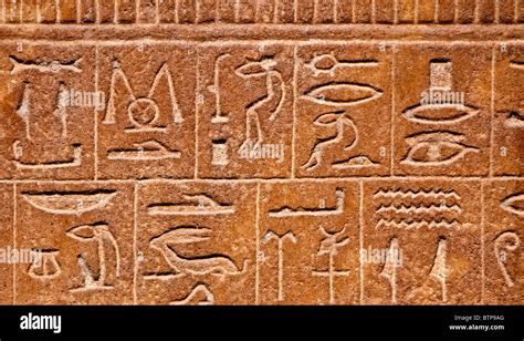 hieroglyphen Fotos und Bildmaterial in hoher Auflösung Alamy