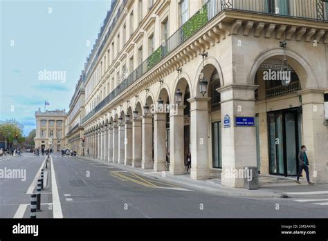 Edificio de estilo haussmann fotografías e imágenes de alta resolución