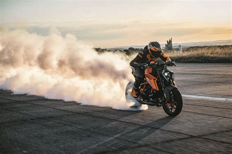 KTM Unveils 2024 Super Duke R And Super Duke R EVO Motoring World