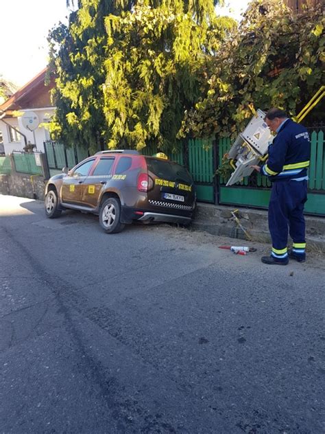 Țeavă de gaze avariată la Comarnic în urma unui accident rutier