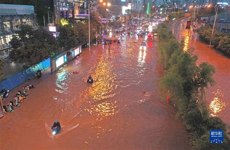 南宁遭遇暴雨袭击 精彩图片 东南网