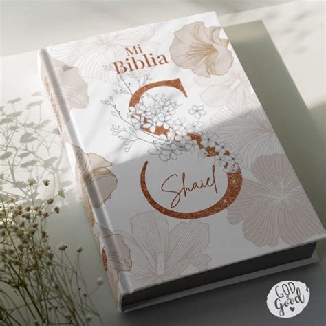 Biblia Personalizada Con Nombre E Inicial