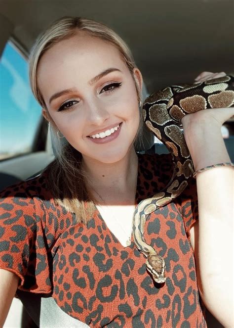 Evie Clair Height, Weight, Age, Boyfriend, Family, Facts, Biography