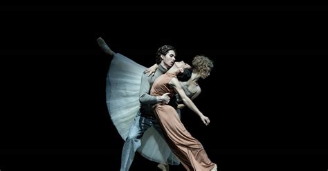 Düsseldorf Rheinoper zeigt Ballett Premiere Giselle