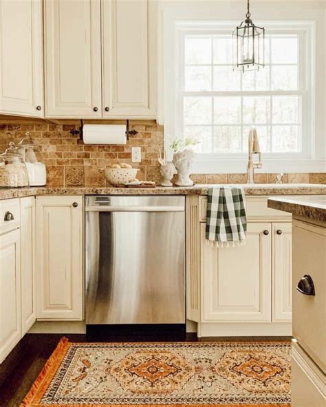 Brown Brick Backsplash and Brown Counters - Soul & Lane