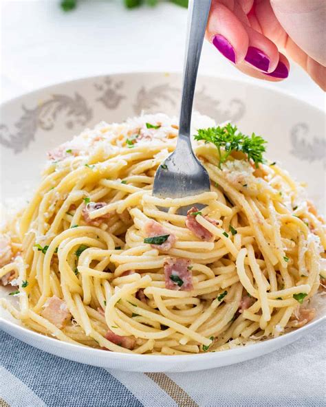 Spaghetti Carbonara - Craving Home Cooked